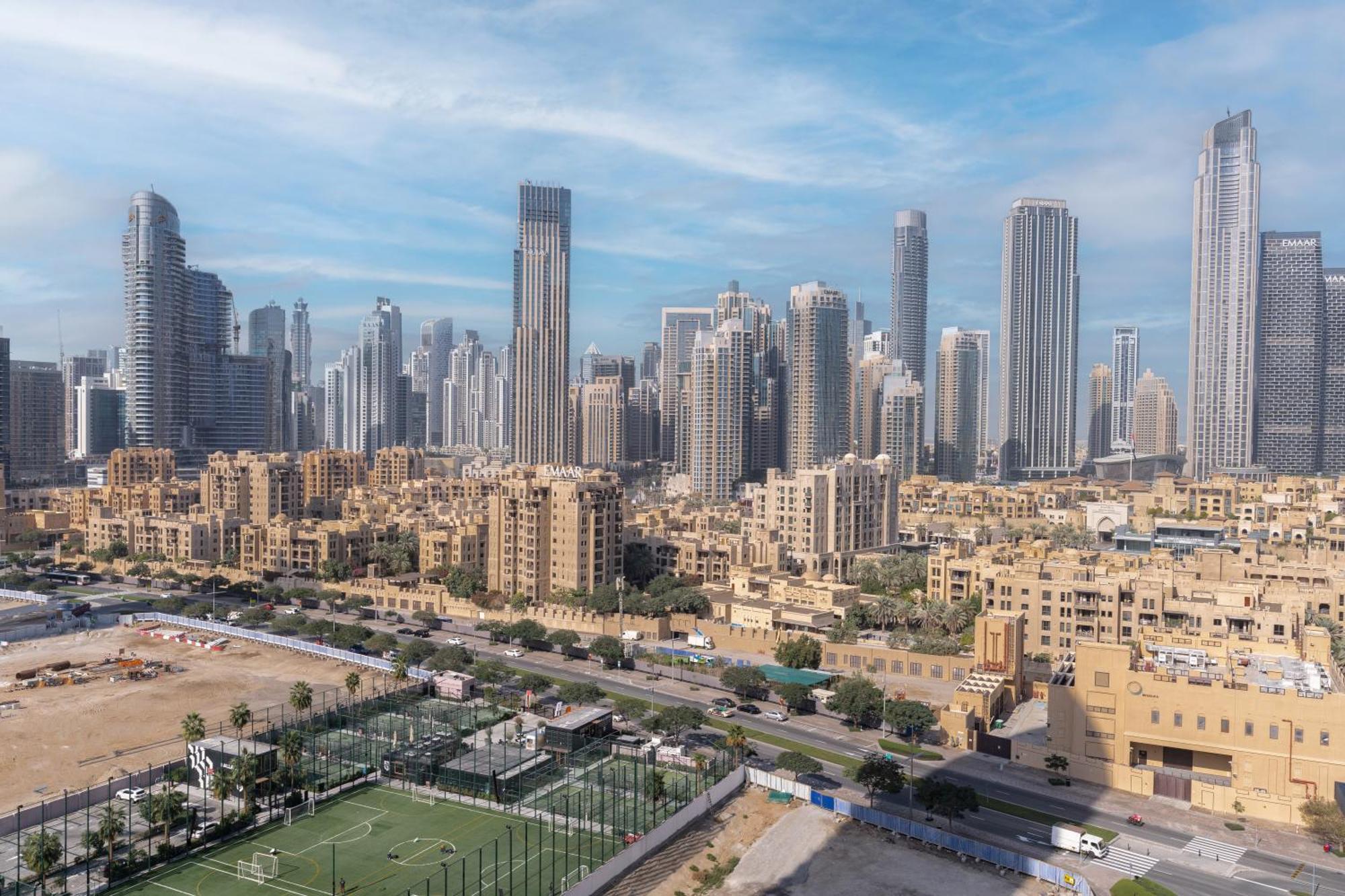 Chic 2Br Apartment, Prime Location Near Dubai Mall - Allsopp&Allsopp Exterior photo