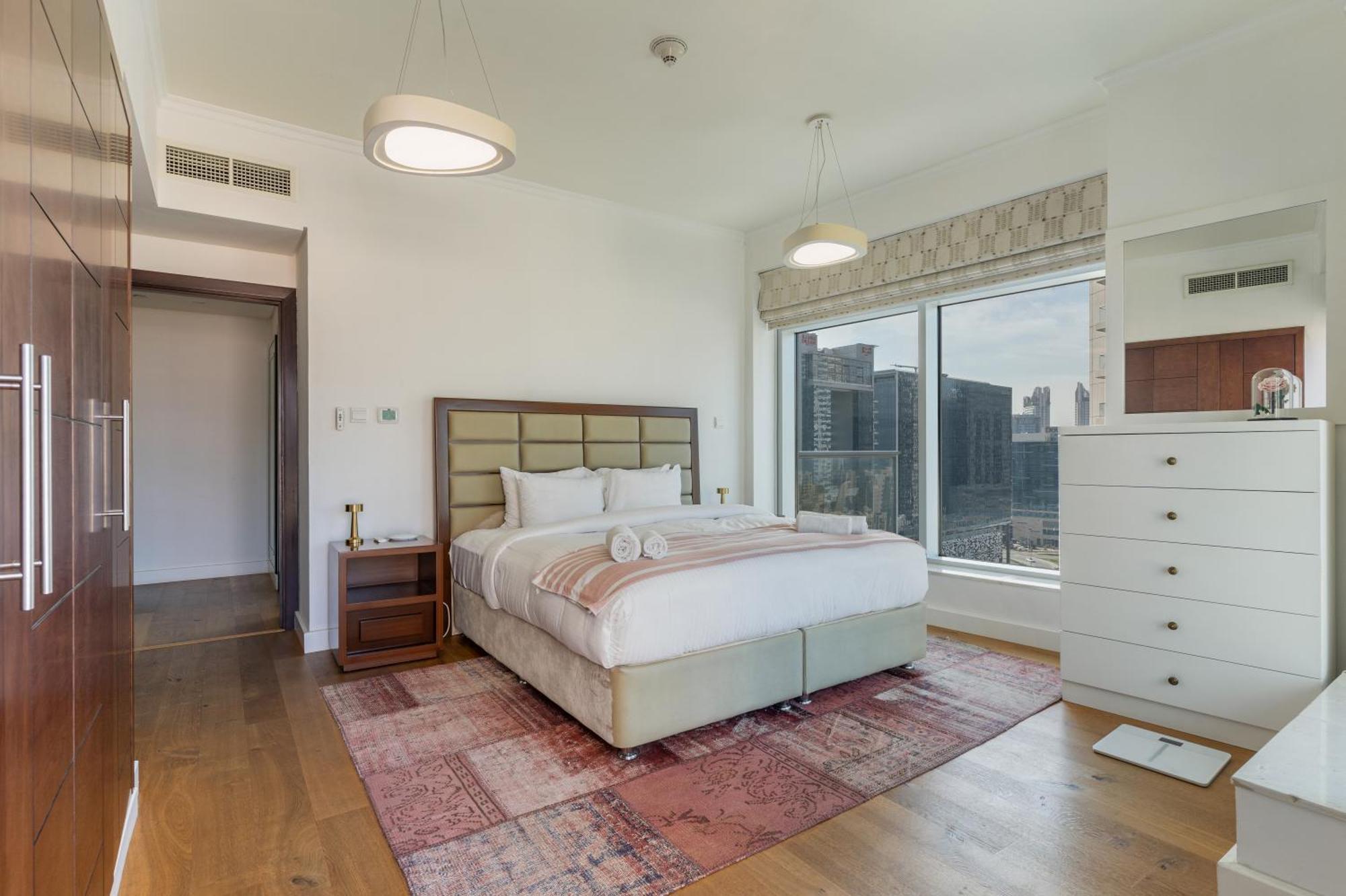 Chic 2Br Apartment, Prime Location Near Dubai Mall - Allsopp&Allsopp Exterior photo